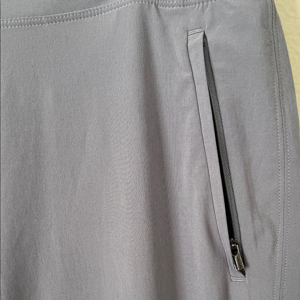Like New! ATHLETA Brooklyn Mid-rise Jogger Zip Ankle in 6 - Picture 4 of 15